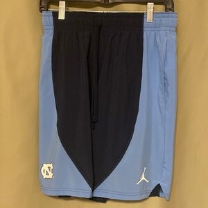 Jordan Navy North Carolina Tar Heels Performance Dri-Fit Practice shorts Sz L